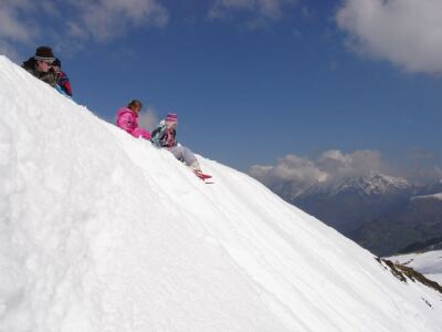 Jeux de neige et initiation raquettes – vallée d’Ossau Gourette ou Artouste